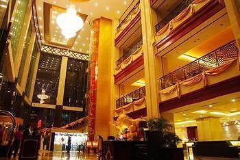 Junyuan Huatian Hotel - Huaihua Fenghuang Eksteriør billede